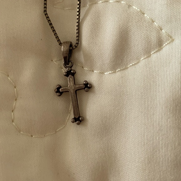 Vintage Small Cross Necklace - Picture 2 of 4